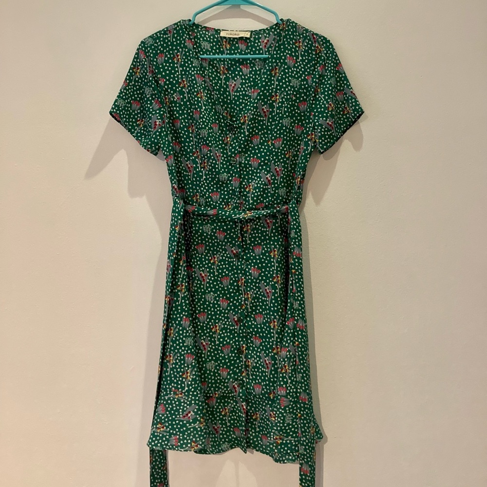 Vintage style green floral tulip dress